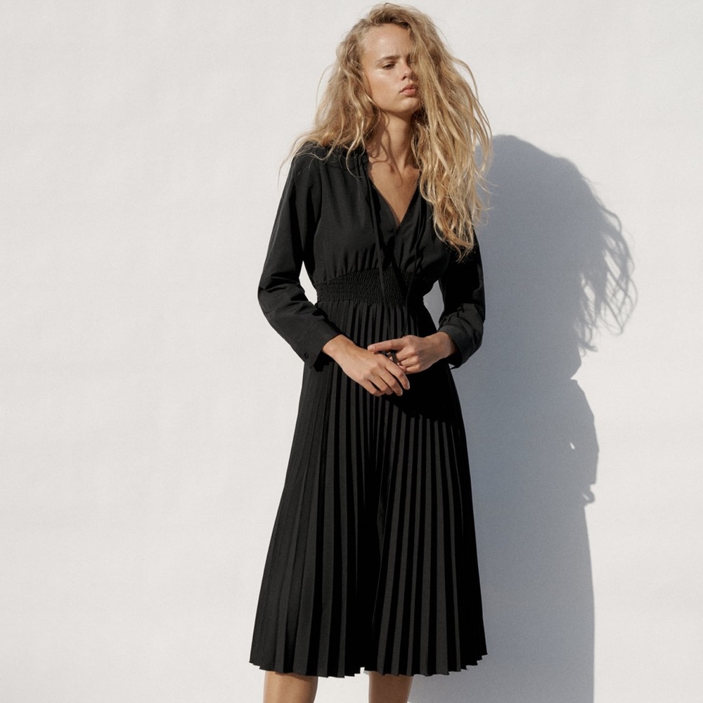Poplin dress black never worn!!